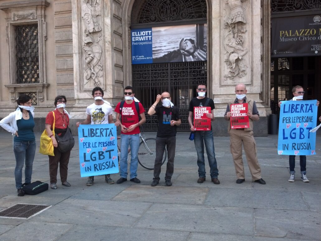 Sit-in davanti Palazzo Madama per le persone LGBT russe